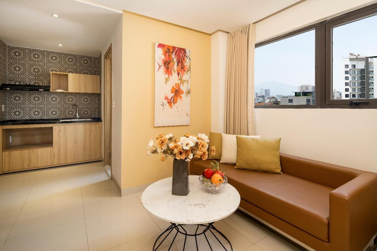 Bella Merry Hotel And Apartment Da Nang Exteriör bild